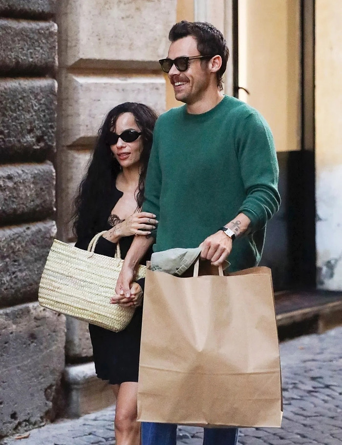 Harry Styles đính hôn Ảnh 1