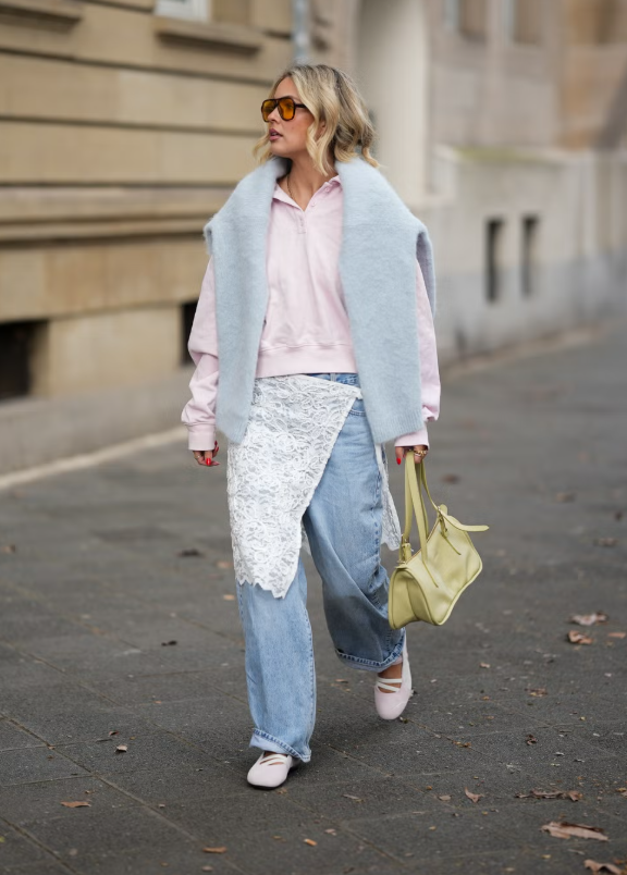 8 bộ trang phục kết hợp giày thể thao ballet Ảnh 2