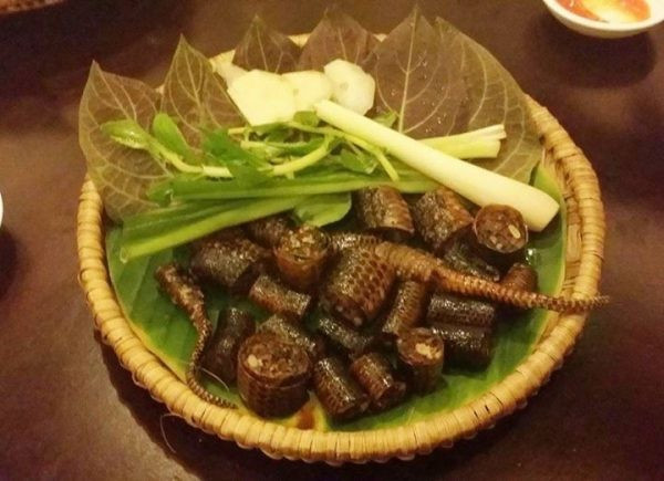 Món dồi rắn độc lạ nổi tiếng ở An Giang.