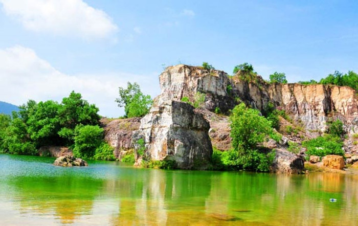 Cảnh đẹp ở hồ Tà Pạ - An Giang.