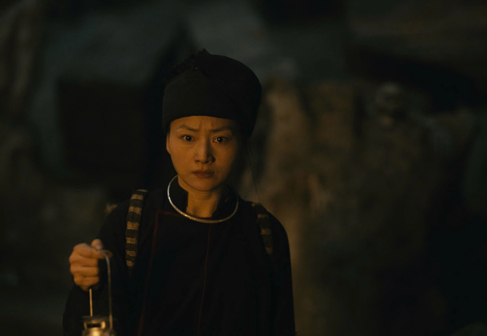 Tạo hình của Lan Phương mang màu sắc u tối, khác biệt rõ rệt so với hình ảnh quen thuộc trên màn ảnh nhỏ.