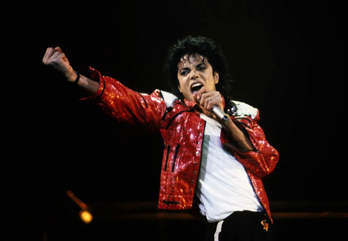 Vụ việc liên quan đến “Ông hoàng nhạc Pop” Michael Jackson tiếp tục gây xôn xao dư luận.