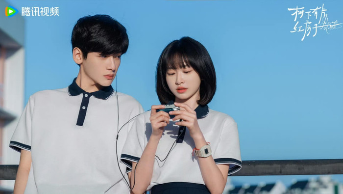 Tác phẩm mới khai thác áp lực trưởng thành của giới trẻ trong bối cảnh học đường. Phim không chỉ nói về tình yêu mà còn đề cập đến ước mơ và định hướng tương lai. Nhân vật được xây dựng đa chiều, phản ánh nhiều góc nhìn khác nhau. Đây là điểm nhấn giúp phim khác biệt so với các tác phẩm cùng đề tài.