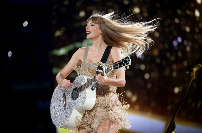 Taylor Swift lần đầu giải thích lời ca gây tranh cãi sau gần 20 năm Ảnh 3