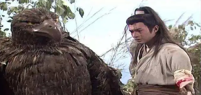 Nhân vật Dương Quá cùng với Thần Điêu (Chim Điêu) trong bộ phim kiếm hiệp kinh điển Thần Điêu Hiệp Lữ. Ảnh: Sohu