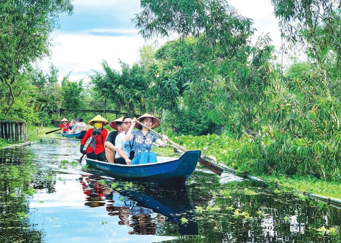 Về quê Hồ Văn Cường trải nghiệm cuộc sống mùa nước nổi, sẽ thấy miền Tây hiện ra theo cách ít ai ngờ Ảnh 2