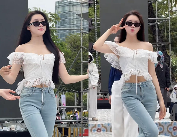 Phương Oanh diện trang phục ren xuyên thấu giúp khoe xương quai xanh và vòng eo quyến rũ.