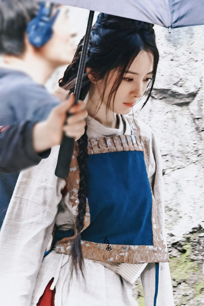 Dương Mịch đang từng bước chuyển hướng từ phim thần tượng sang vai diễn nặng ký hơn.