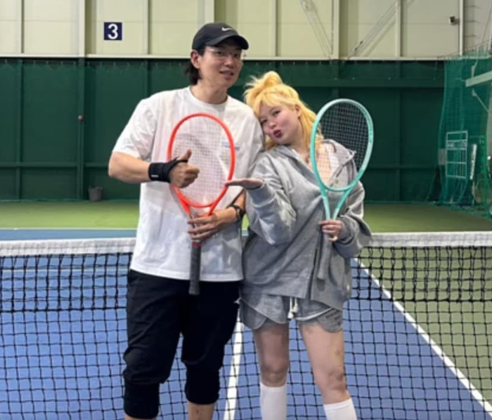 HyunA lộ rõ thân hình tròn trịa, khuôn mặt đầy đặn trong video gây bàn tán ở trên mạng xã hội. Ảnh chụp màn hình