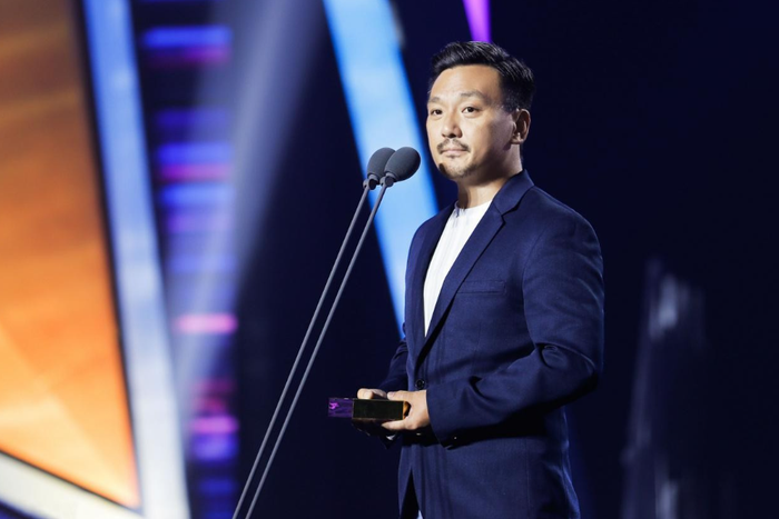 Đạo diễn Phí Chấn Tường là người cầm trịch dự án.