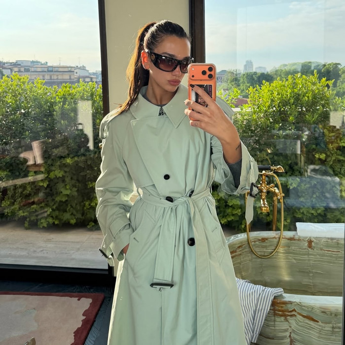 Dua Lipa lấy chồng nhưng không 'bỏ cuộc chơi' Ảnh 1