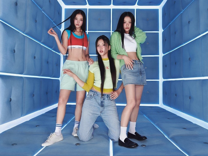 ADOR xác nhận Hyein, Haerin và Hanni đã đến Đan Mạch. (Ảnh: Koreaboo)