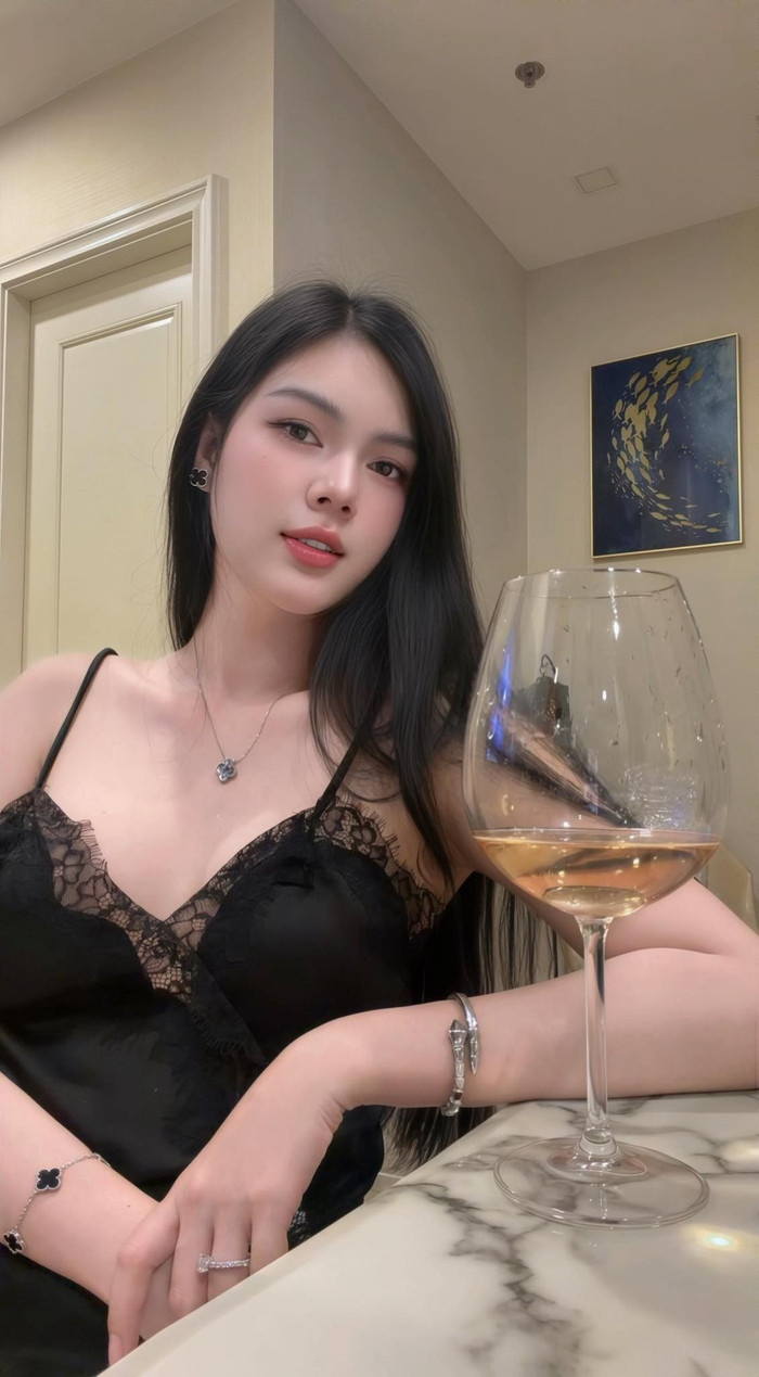 Lê Ngọc Trinh bất ngờ tiết lộ gu bạn trai. (Ảnh: FBNV)