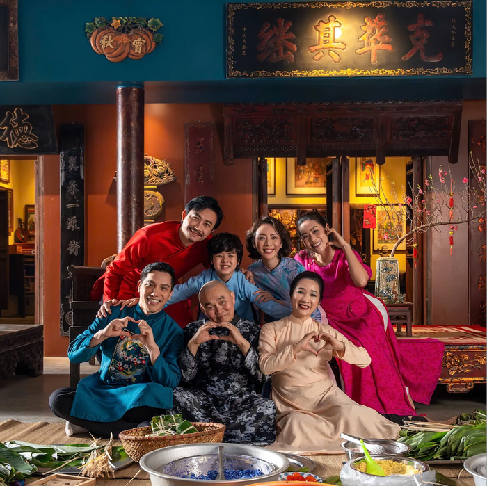 Trên nền tảng đánh giá phim IMDb, Mùi Phở - tác phẩm có sự góp mặt của nghệ sĩ Xuân Hinh được chấm 7,2 điểm.