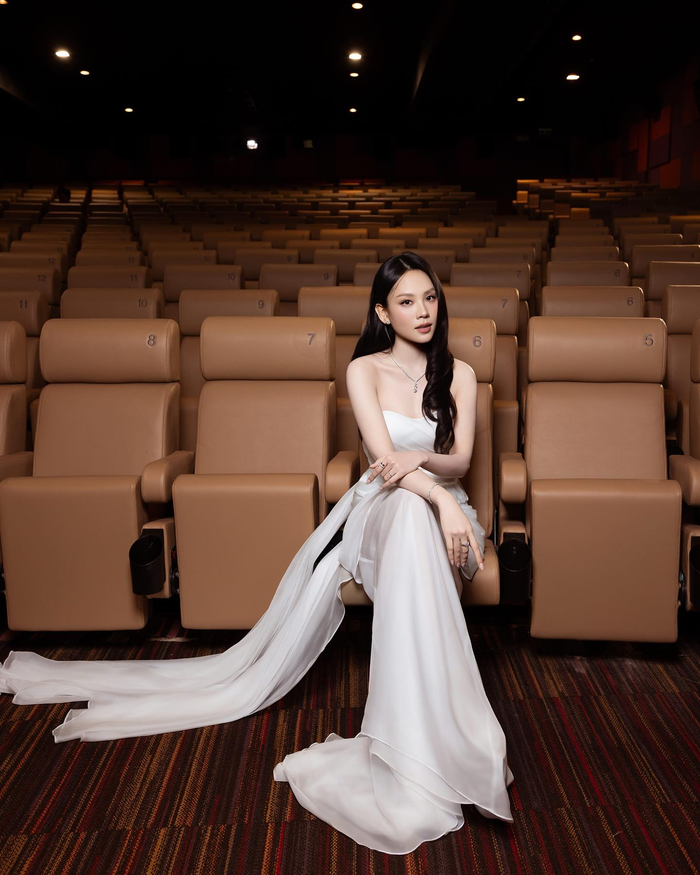 Thực tế, từ sàn diễn hay sân khấu ca nhạc đến điện ảnh là một khoảng cách không hề nhỏ.