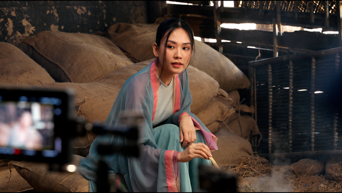 Công bằng mà nói, Mai Phương thể hiện tròn vai trong lần đầu 'chạm ngõ' điện ảnh.