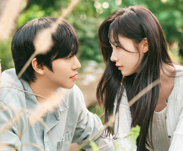 Cặp đôi Ahn Hyo Seop và Chae Won Bin mang đến một câu chuyện tình hài hước, nhẹ nhàng. Phim khai thác sự đối lập giữa một người đàn ông vừa là giám đốc vừa làm nông nghiệp và một cô gái tham vọng nhưng thiếu cân bằng cuộc sống, tạo nên nhiều tình huống gần gũi, dễ xem trong dịp nghỉ lễ.