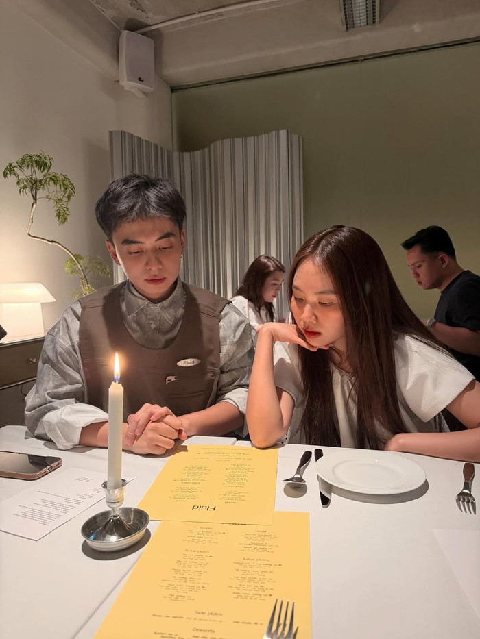 Phương Mỹ Chi vui vẻ 'hẹn hò' cùng chàng trai hơn cô 5 tuổi.