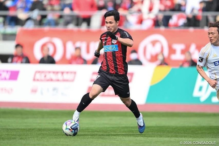 Mùa giải 2025/2026 gần như đã khép lại sớm với tiền đạo Supachok Sarachat sau khi anh dính chấn thương dây chằng. Ảnh: Consadole Sapporo