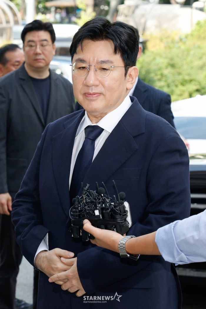 Vụ việc của Bang Si Hyuk trở nên phức tạp sau yêu cầu từ Đại sứ quán Mỹ Ảnh 1