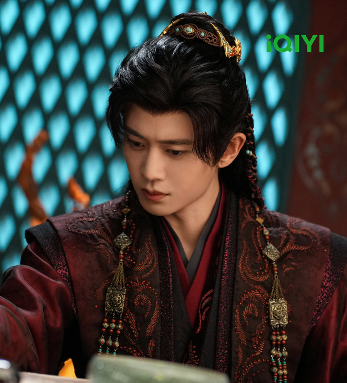 Tạo hình của Nhậm Gia Luân trong Giai Ngẫu Thiên Thành. Ảnh: iQIYI