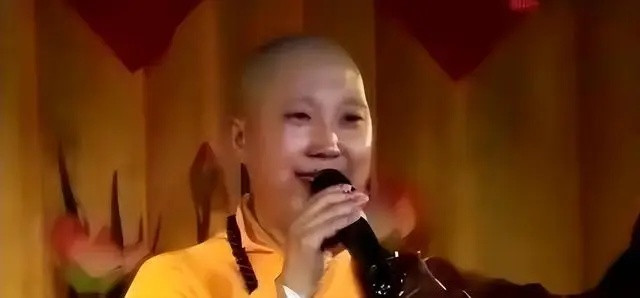 Nữ ca sĩ nổi tiếng giải nghệ đi tu, cuộc sống sau khi rời showbiz gây bất ngờ Ảnh 4