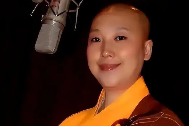 Nữ ca sĩ nổi tiếng giải nghệ đi tu, cuộc sống sau khi rời showbiz gây bất ngờ Ảnh 5