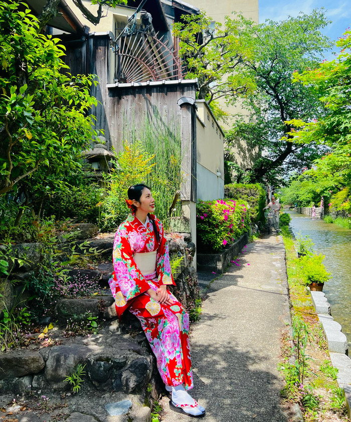 Nữ ca sĩ vẫn nhận sự quan tâm từ công chúng khi chia sẻ khoảnh khắc đời thường.