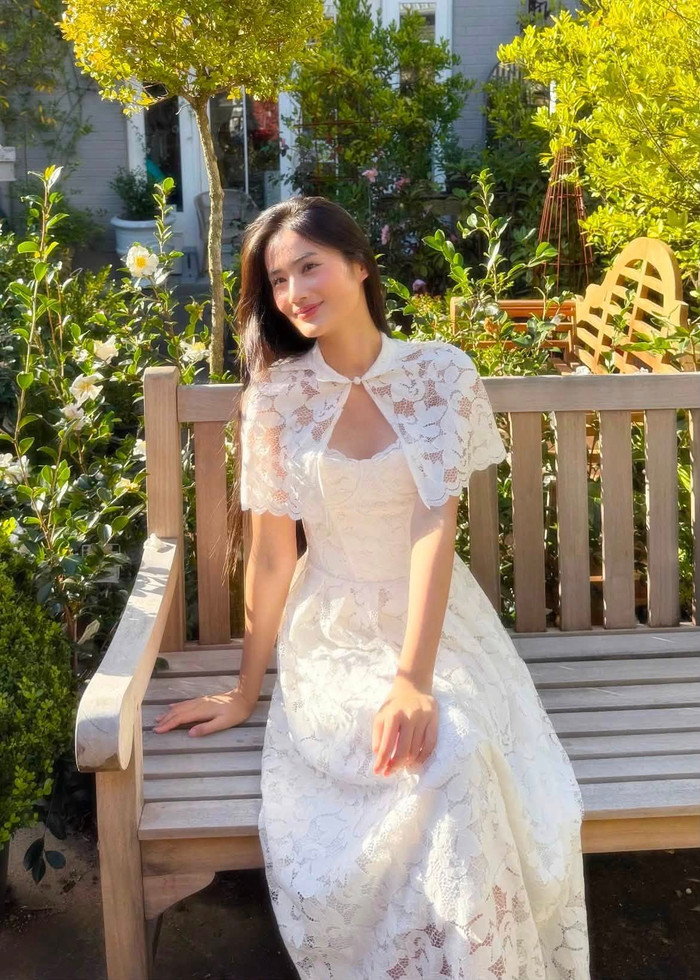 Nhiều khán giả dành lời khen cho nhan sắc của Hoa hậu Ý Nhi ở thời điểm này.