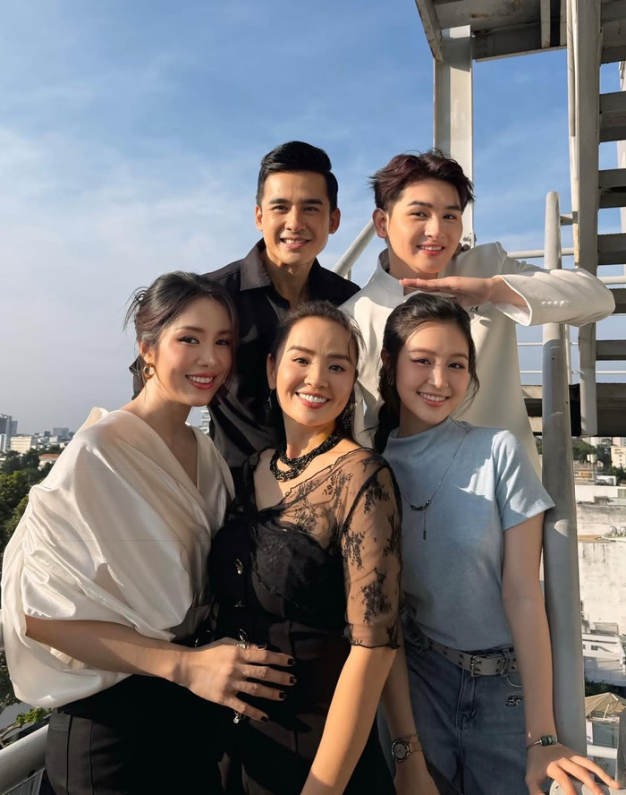 Lê Phương vừa đăng tải bài viết mới trên trang cá nhân (Ảnh: FBNV).