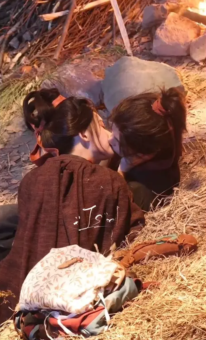 &nbsp;Các cảnh quay của Trương Lăng Hách và Lâm Duẫn nhanh chóng lan truyền, tạo hiệu ứng thảo luận rộng rãi trong cộng đồng yêu phim cổ trang.