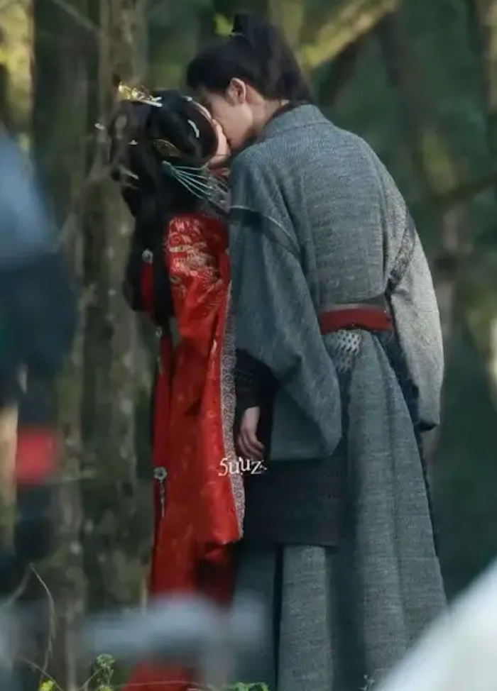 Bộ phim do Trương Lăng Hách và Lâm Duẫn đóng chính đã sớm tạo được độ nhận diện nhờ những trích đoạn gây chú ý.