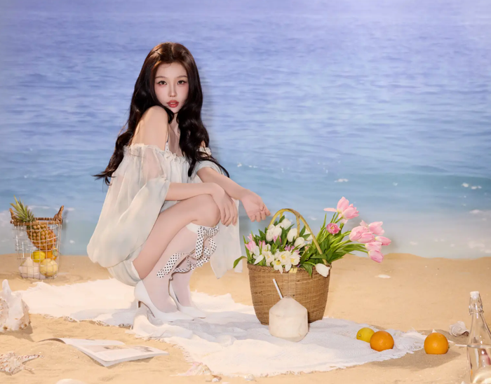 Bối cảnh biển với ánh sáng tự nhiên đóng vai trò quan trọng trong việc định hình tổng thể bộ ảnh.&nbsp;