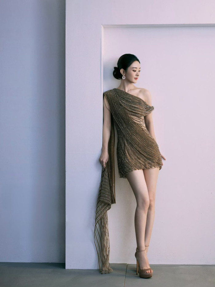 Vẻ đẹp tự nhiên giúp Triệu Lệ Dĩnh tạo dấu ấn khác biệt.