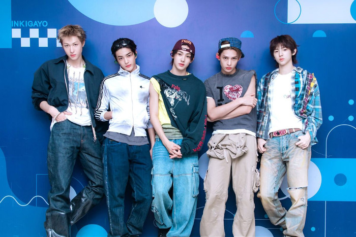 Hóa đơn “dài 3 trang” của CORTIS khiến netizen xôn xao. (Ảnh: X)