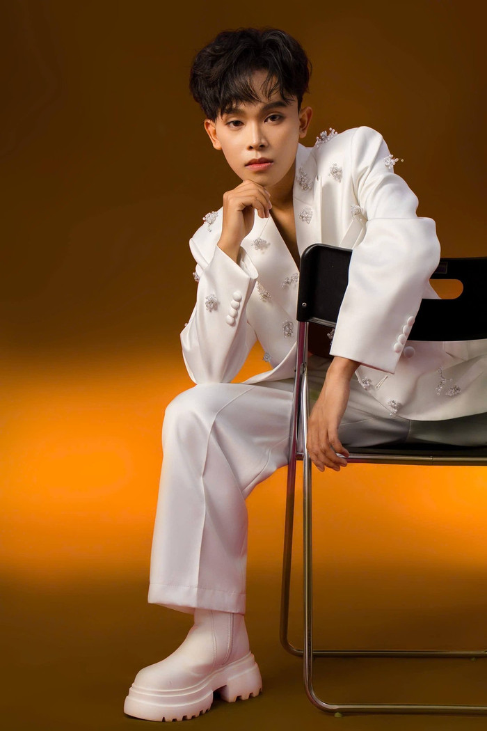 Sắp tới, nam ca sĩ tổ chức liveshow kỷ niệm 10 năm ca hát.