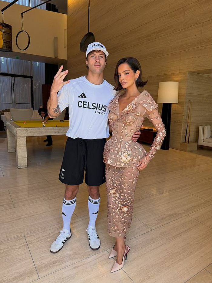 Maura Higgins vướng tin đồn hẹn hò Rob Rausch.