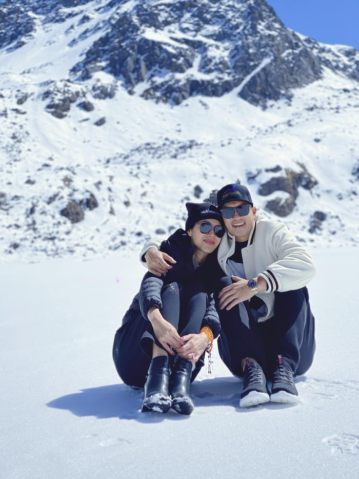 Tây Tạng được ví là 'nóc nhà thế giới' với n úi tuyết hùng vĩ, tuyệt đẹp.