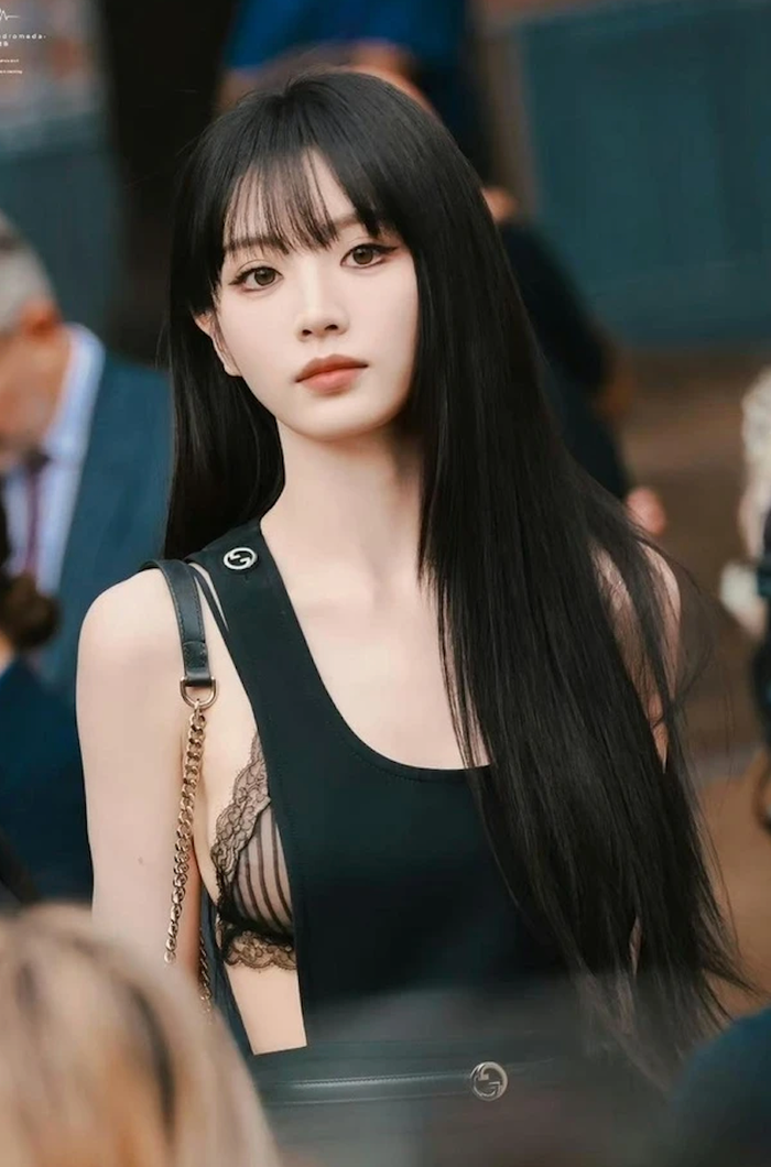 Ở mảng nữ, Điền Hi Vi nổi lên nhờ khả năng tạo độ thảo luận trên mạng xã hội. Các dự án cô tham gia thường nhanh chóng thu hút sự chú ý, giúp cô trở thành lựa chọn ưu tiên của nhiều đoàn phim. Tuy vậy, giống nhiều diễn viên trẻ khác, bài toán duy trì phong độ vẫn là thách thức lớn nếu muốn tiến xa hơn trong ngành.