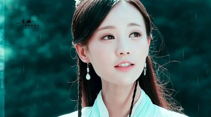 Hoàng Dung, mỹ nhân được nhắc đến đầu tiên khi nói về sự hoàn hảo.