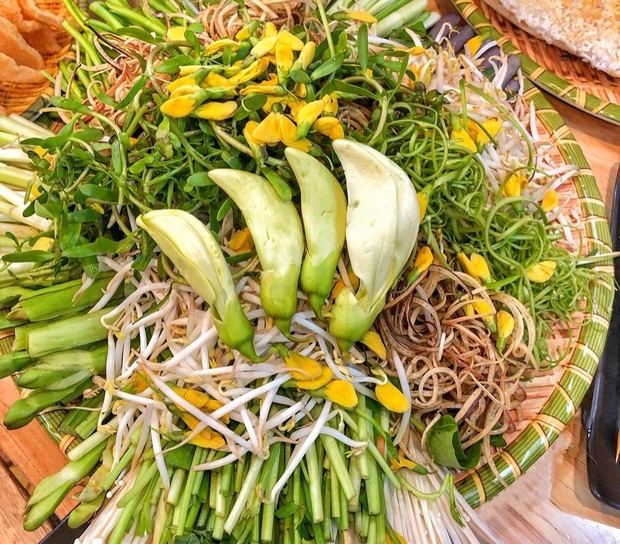 Về quê Hồ Văn Cường ăn bữa cơm miền Tây: Ít món nhưng vì sao ai cũng thấy đủ? Ảnh 4