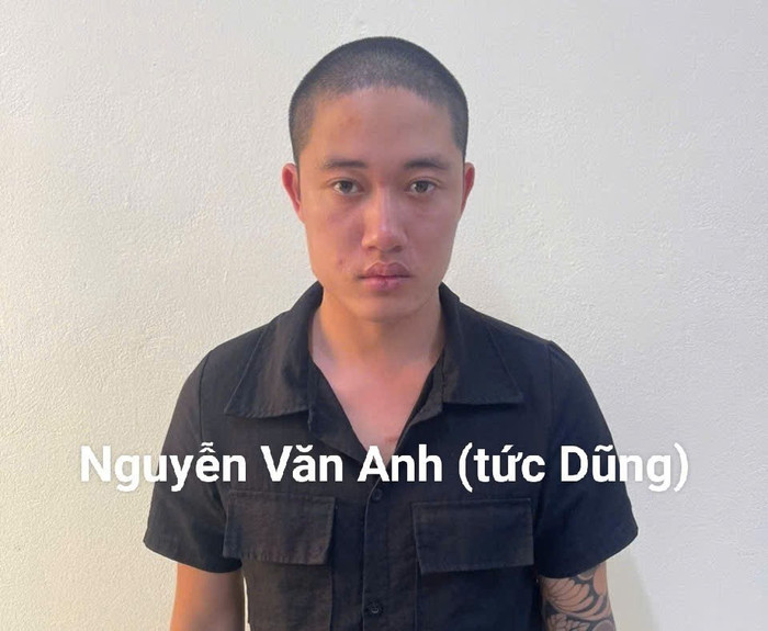 Gây ra 'nỗi ám ảnh' cho người phụ nữ, 2 thanh niên phải cúi đầu nhận tội tại Cơ quan Công an Ảnh 2