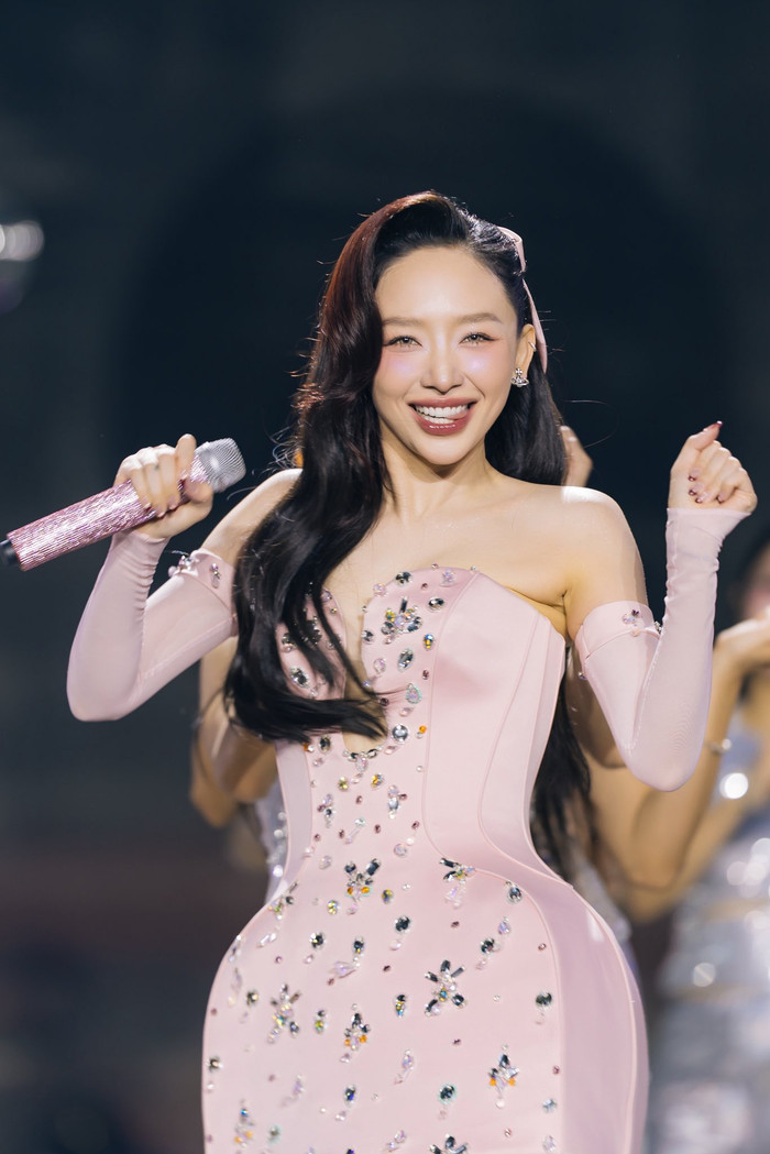 Tóc Tiên vẫn tích cực hoạt động nghệ thuật sau nhiều thăng trầm trong cuộc sống.&nbsp;