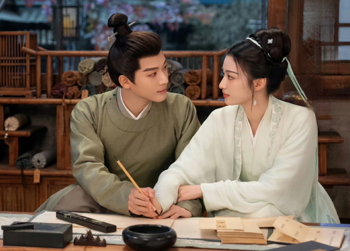 Phim do Trương Vãn Ý và Vương Sở Nhiên đóng chính, xoay quanh câu chuyện nữ tặc mất trí nhớ nhầm vương gia là phu quân, từ đó mở ra mối quan hệ cưới trước yêu sau khi nam chính từ lợi dụng dần nảy sinh tình cảm thật.