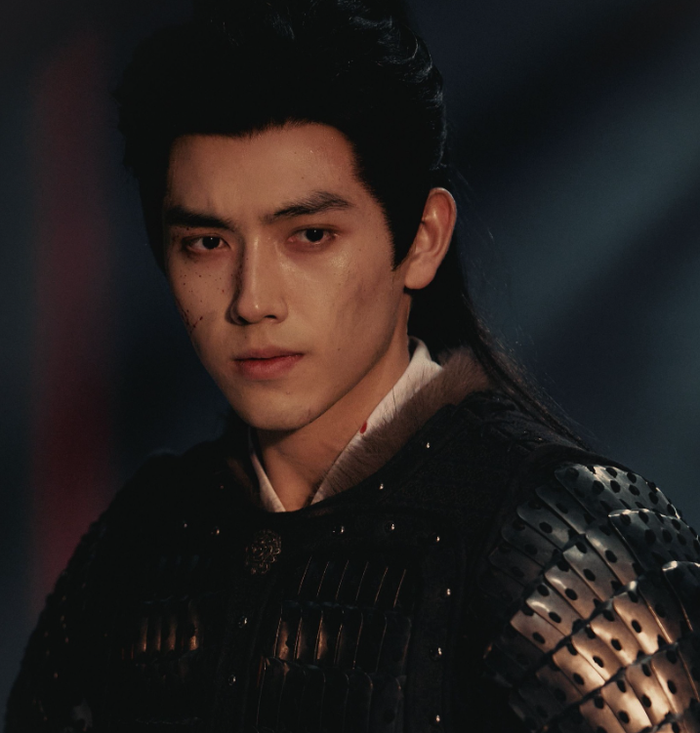 Nhân vật mang quá khứ sát thủ, đòi hỏi khí chất và sức nặng hình tượng