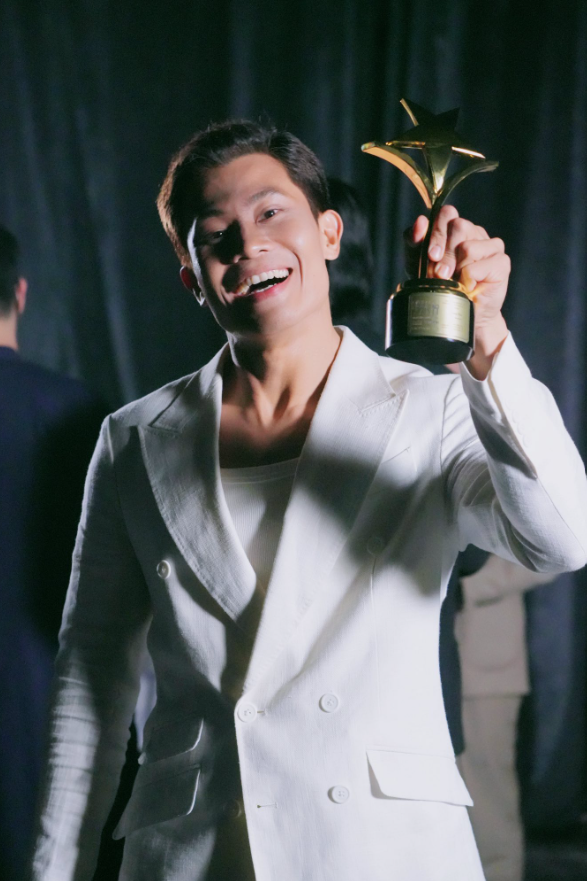 Từ chính kịch đến hài hước, Phương Nam đang từng bước khẳng định vị trí diễn viên thực lực