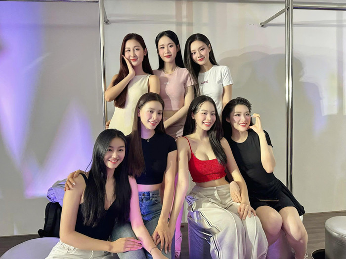 Tiểu Vy trước đó đã gặp Phương Oanh trong một lịch trình công việc. Ảnh: FBNV