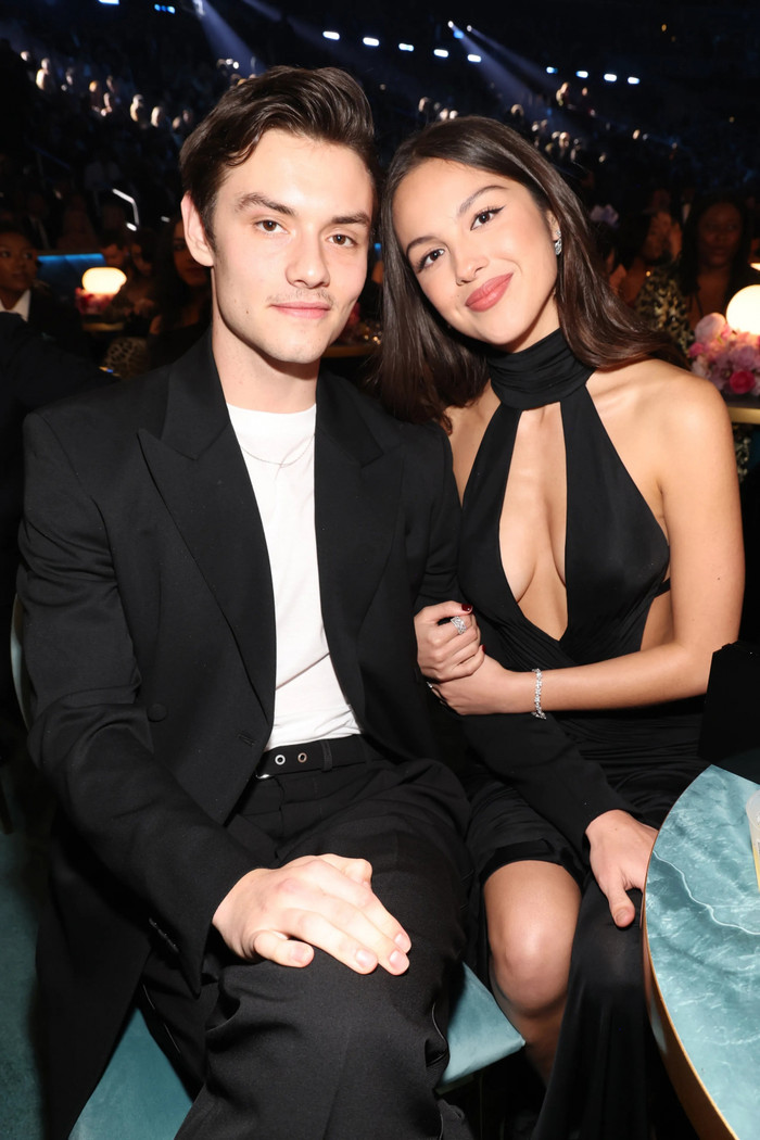 Olivia Rodrigo trải lòng hậu chia tay nam diễn viên Louis Partridge Ảnh 2