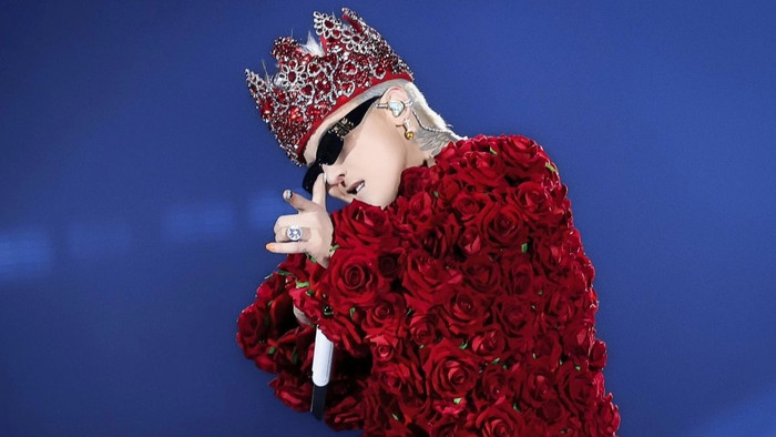 G-Dragon đã sắp xếp căn hộ trị giá hàng triệu won và nơi ở ổn định cho quản lý cùng các thành viên trong 'Team GD'. (Ảnh: X)