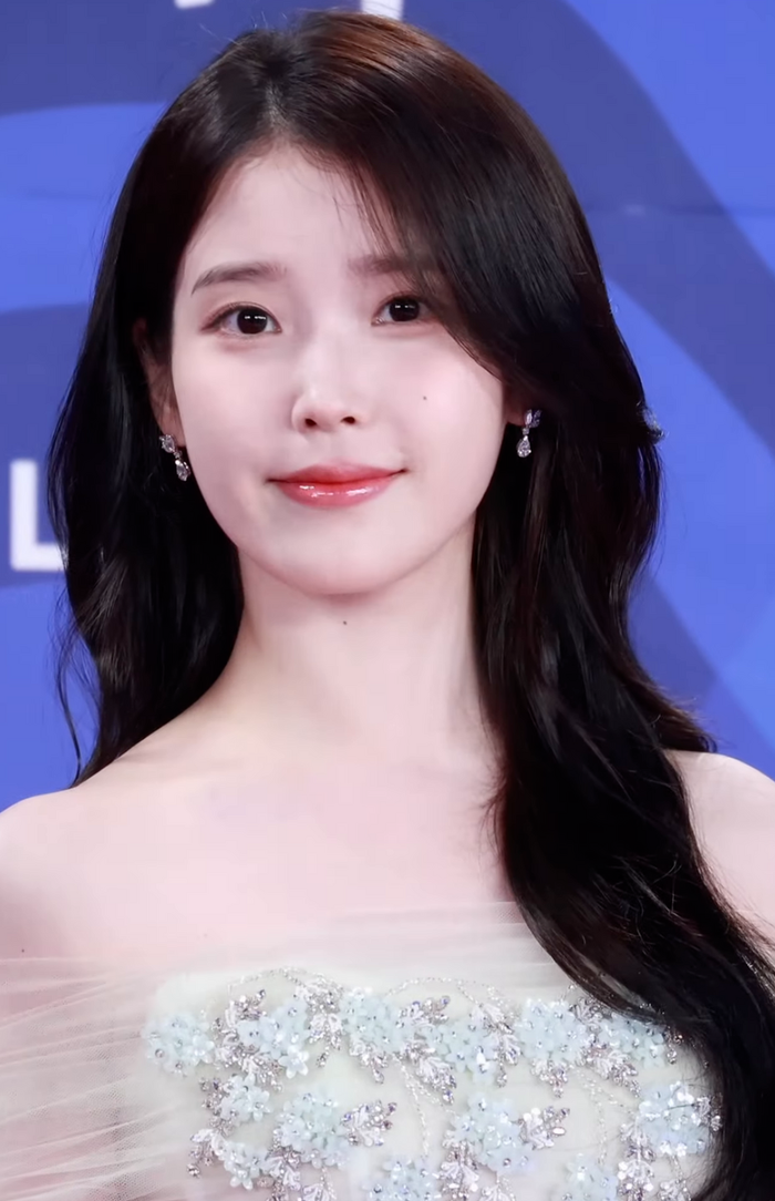 'Em gái quốc dân' mang vẻ đẹp trong trẻo, mong manh tựa như một áng thơ nhẹ nhàng.&nbsp;